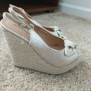 Gold glitter wedges